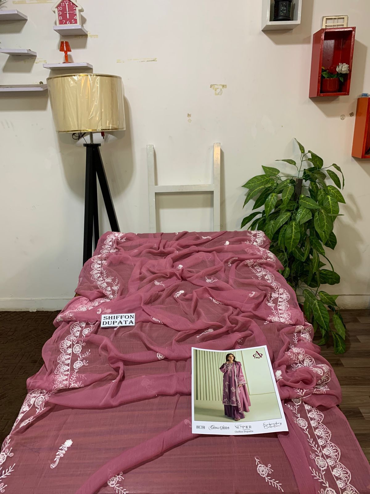 Women’s Traditional Pakistani Lawn 3-Piece Unstitched Suit – Embroidered